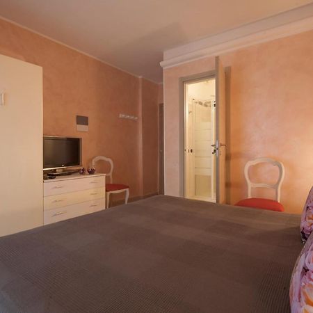 רומא Ela Guest House מראה חיצוני תמונה